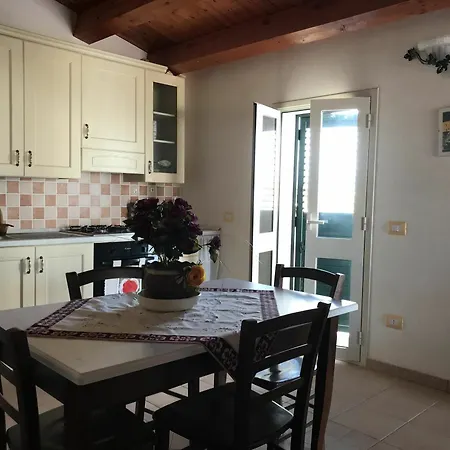 With 2 Bedrooms In Lido Di Noto, With Wonderful Sea View, Fu Apartment Noto